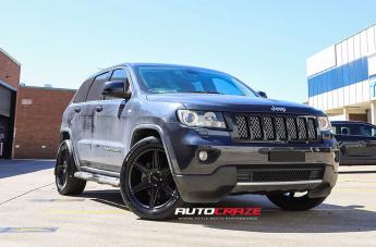 JEEP-GRAND-CHEROKEE-PRISIM-SATIN-BLACK